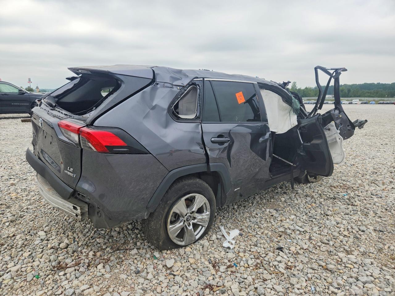 2021 TOYOTA RAV4 LE — снимка 3
