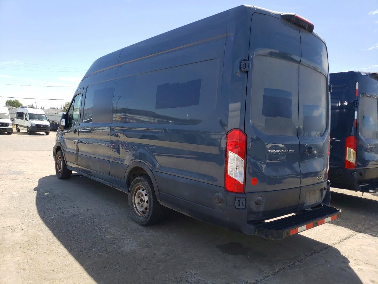 2020 FORD TRANSIT T-250 — снимка 2