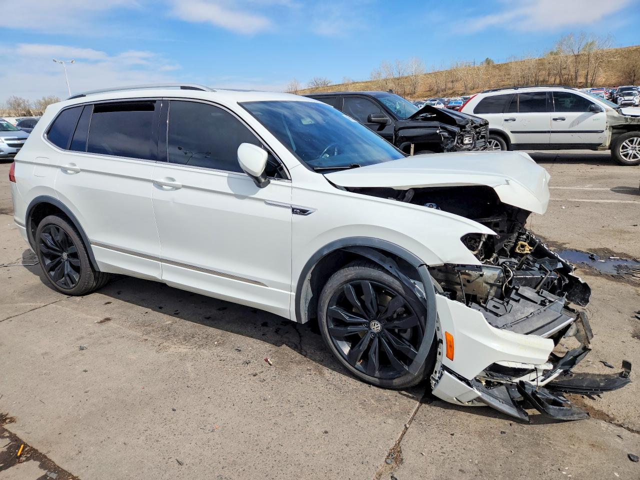 2020 VOLKSWAGEN TIGUAN SEL PREMIUM R-LINE — снимка 4