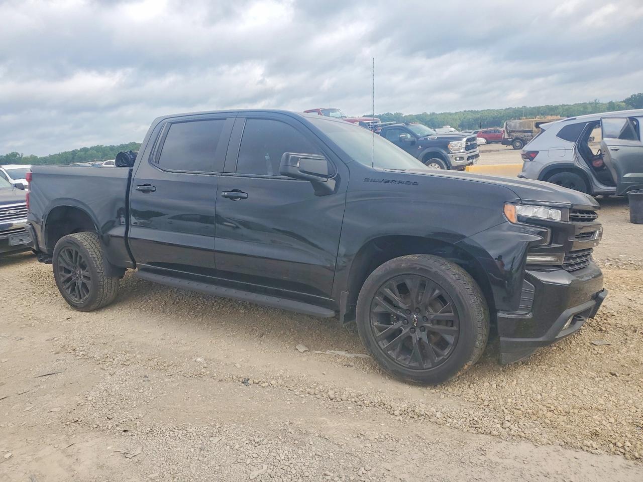 2019 CHEVROLET SILVERADO K1500 RST — снимка 4