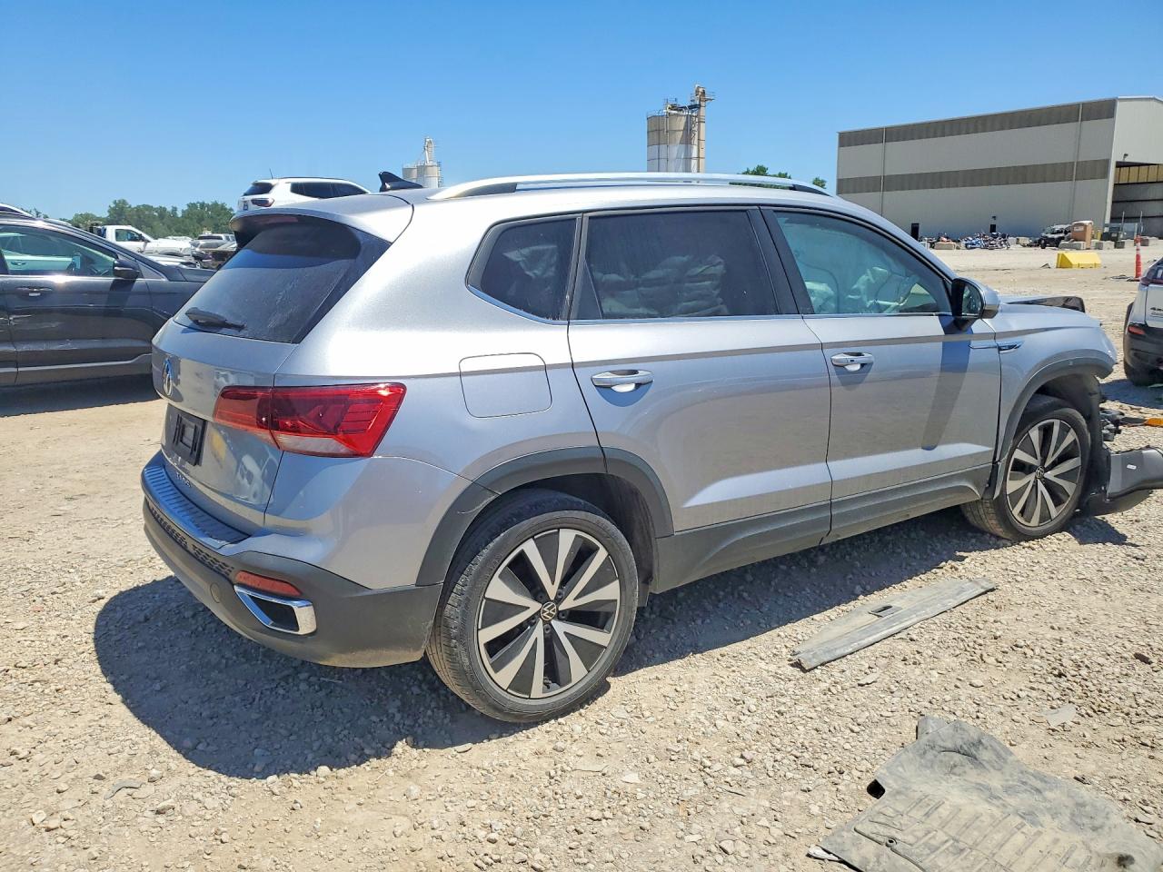 2022 VOLKSWAGEN TAOS SE — снимка 3