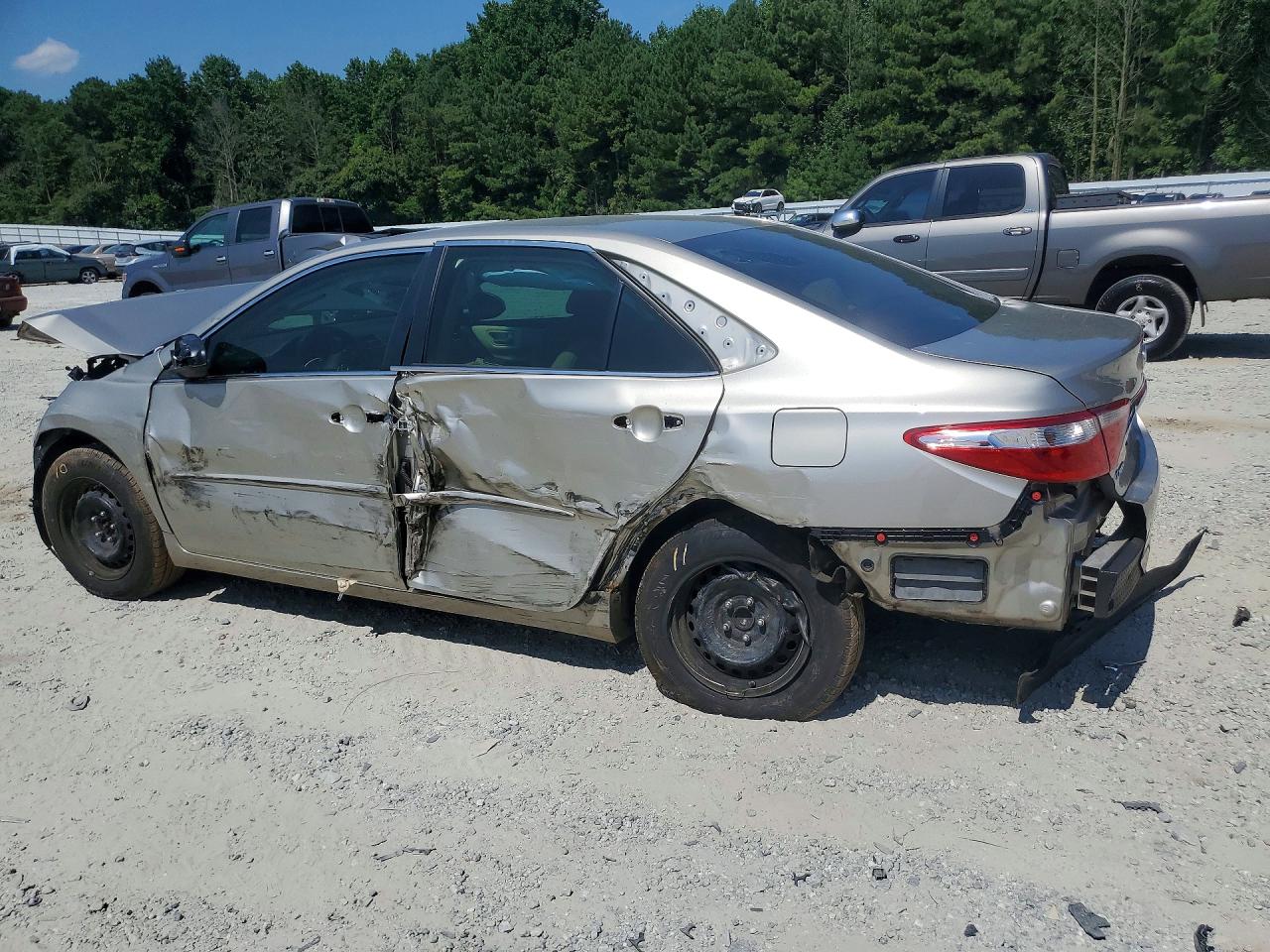 2016 TOYOTA CAMRY LE — снимка 2