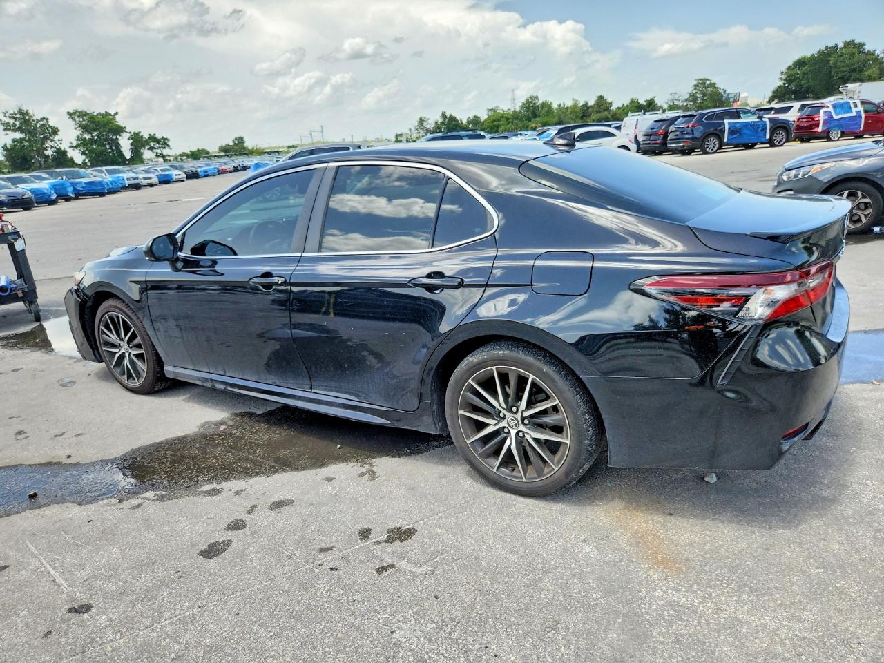 2024 TOYOTA CAMRY SE — снимка 2
