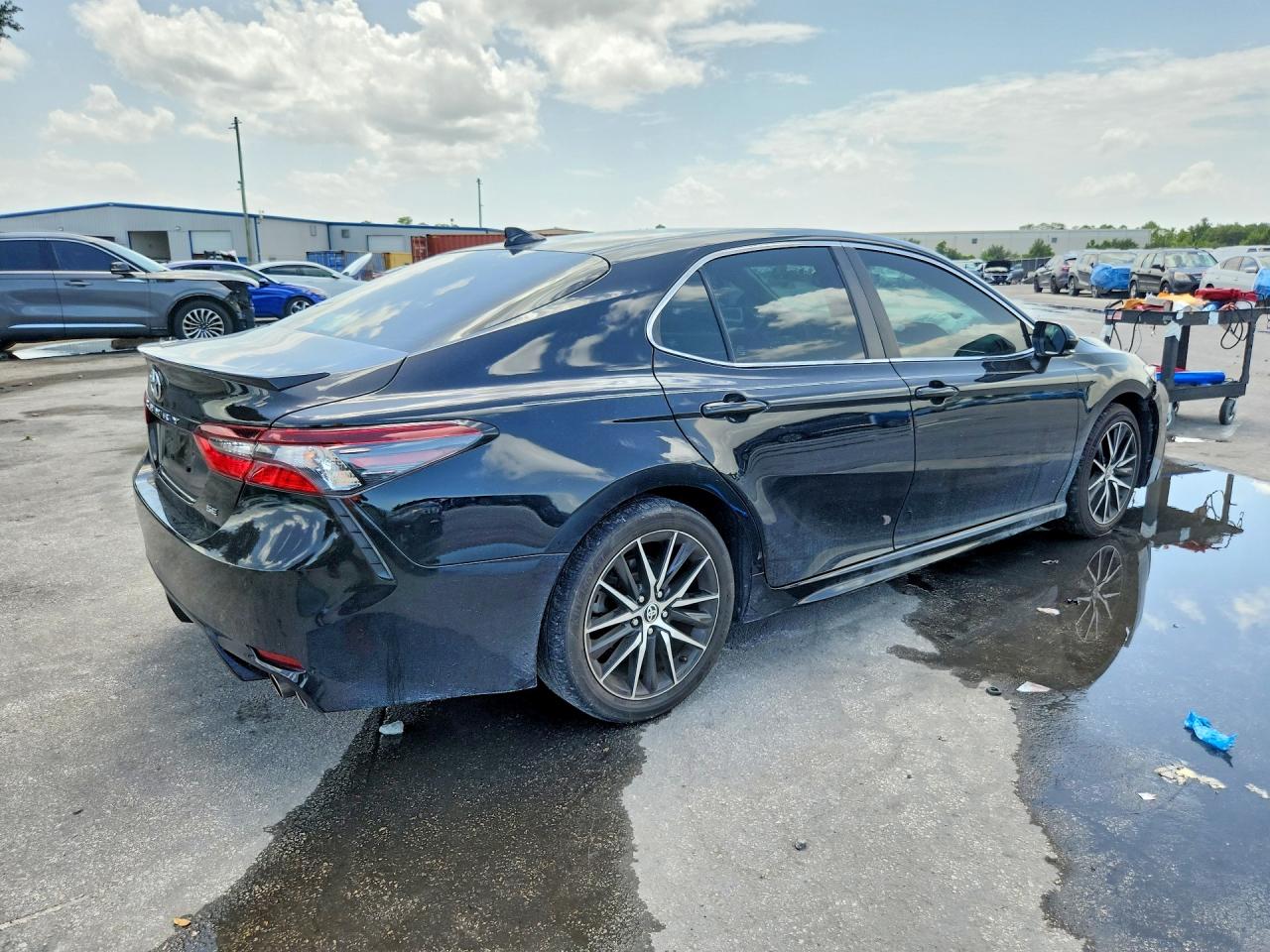 2024 TOYOTA CAMRY SE — снимка 3