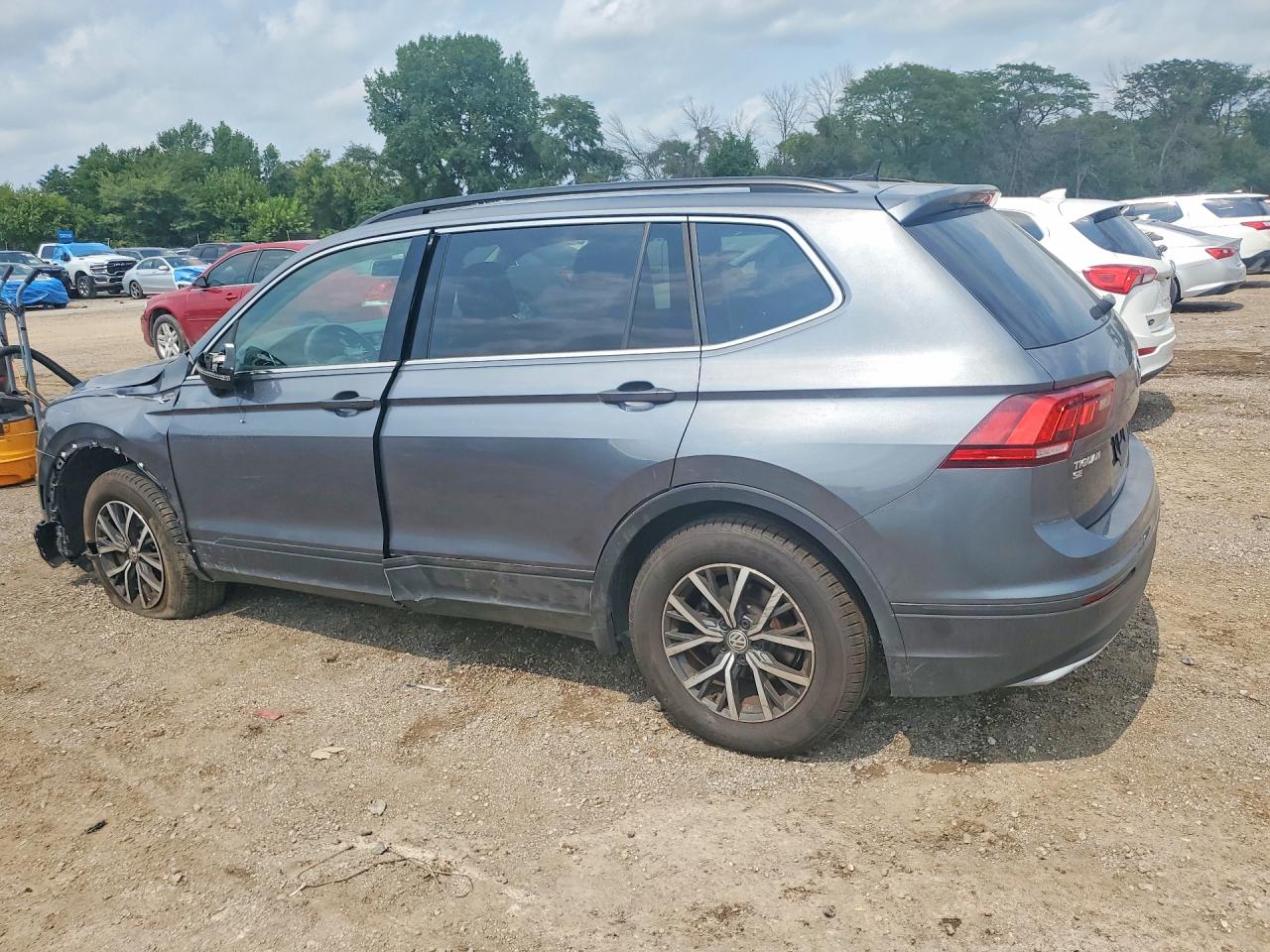 2019 VOLKSWAGEN TIGUAN SE — снимка 2