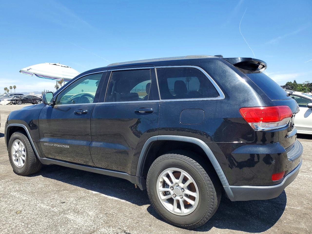 2018 JEEP GRAND CHEROKEE LAREDO — снимка 2