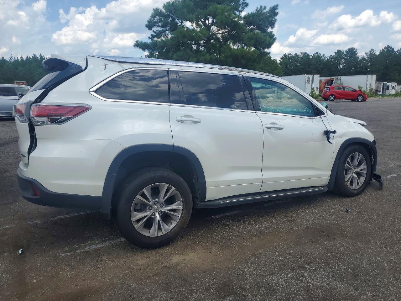 2015 TOYOTA HIGHLANDER XLE — снимка 3