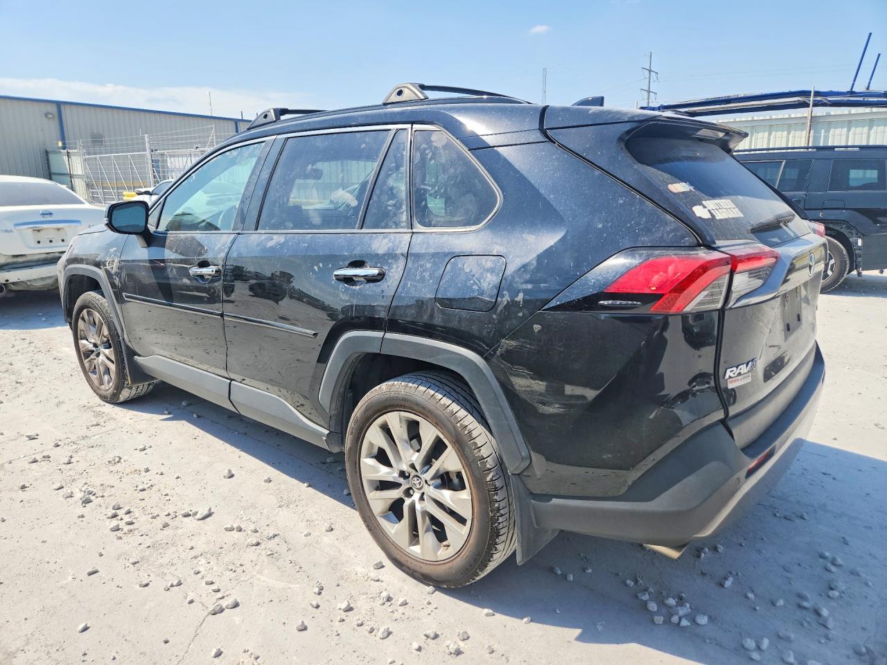 2021 TOYOTA RAV4 LIMITED — снимка 2