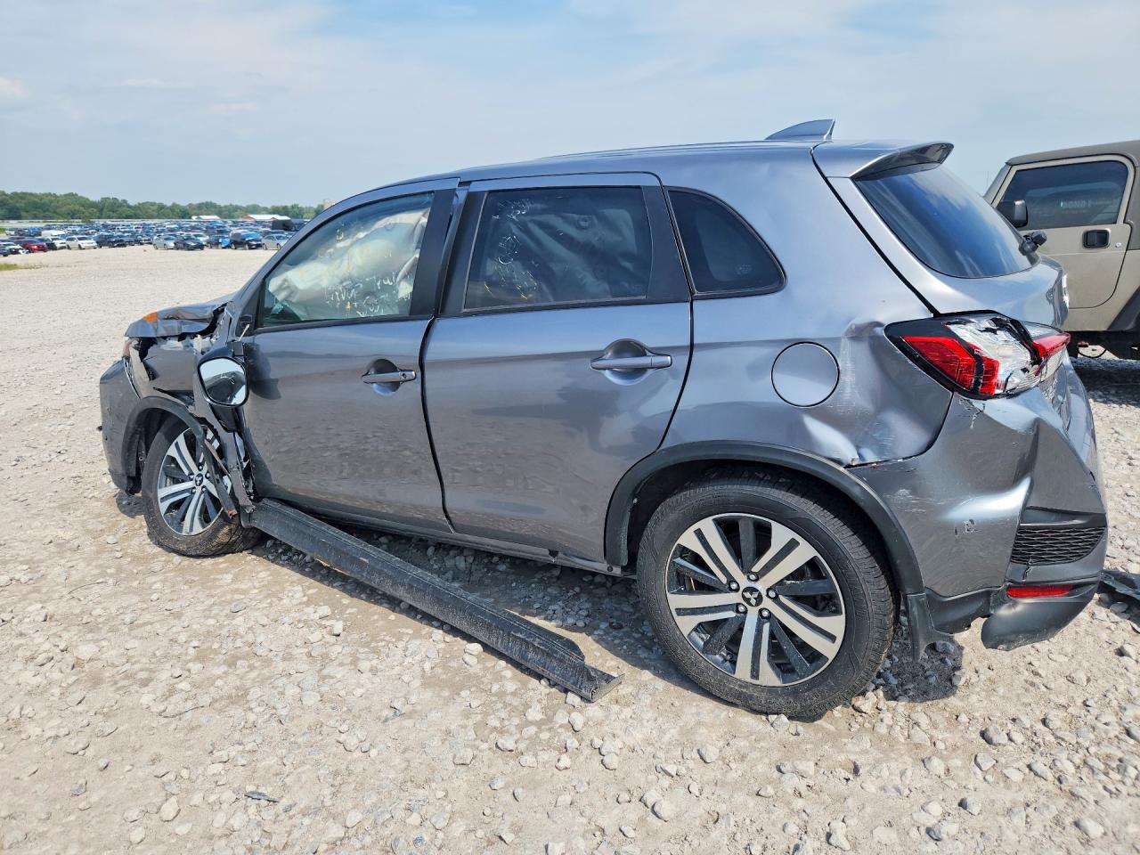 2024 MITSUBISHI OUTLANDER SPORT S/SE — снимка 2