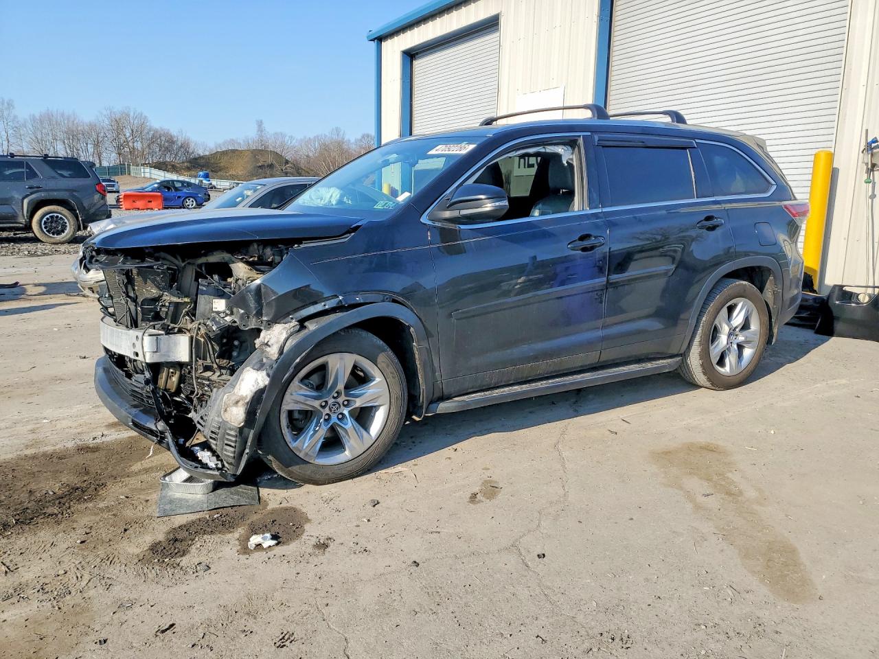 2016 TOYOTA HIGHLANDER LIMITED