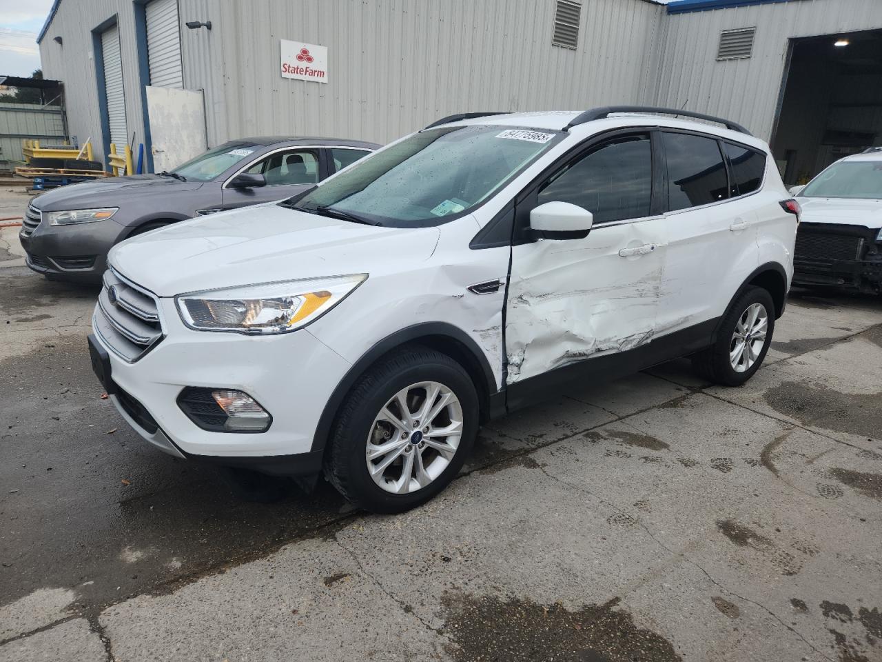 2018 FORD ESCAPE SE