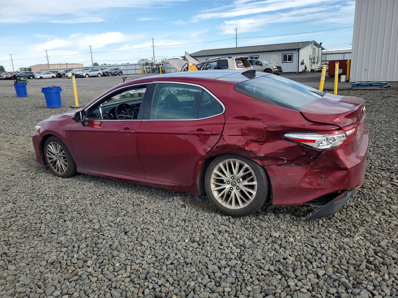 2018 TOYOTA CAMRY XLE — снимка 2