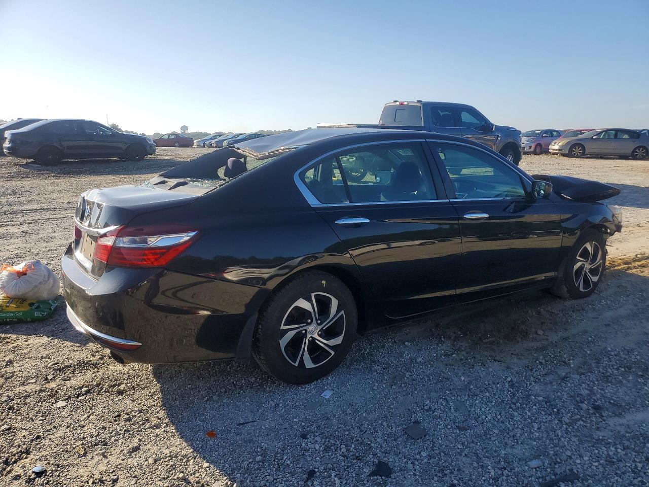 2017 HONDA ACCORD LX — снимка 3