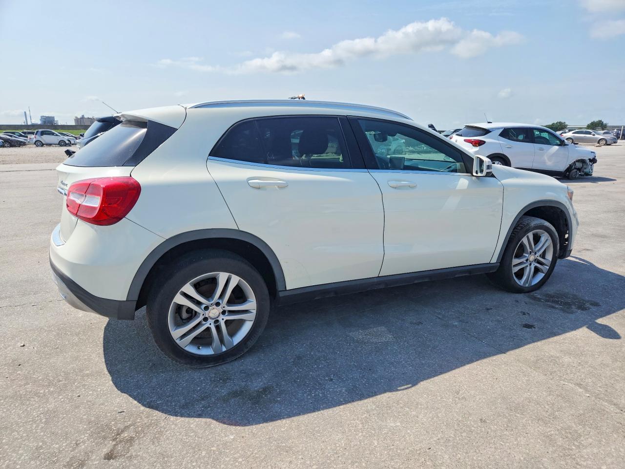 2017 MERCEDES-BENZ GLA 250 4MATIC — снимка 3