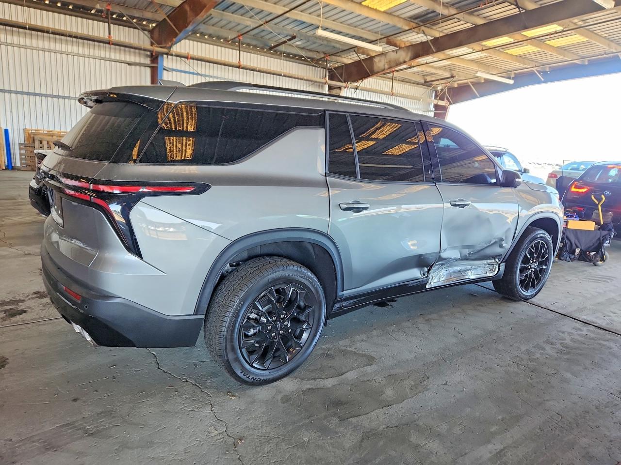 2026 CHEVROLET TRAVERSE — снимка 3