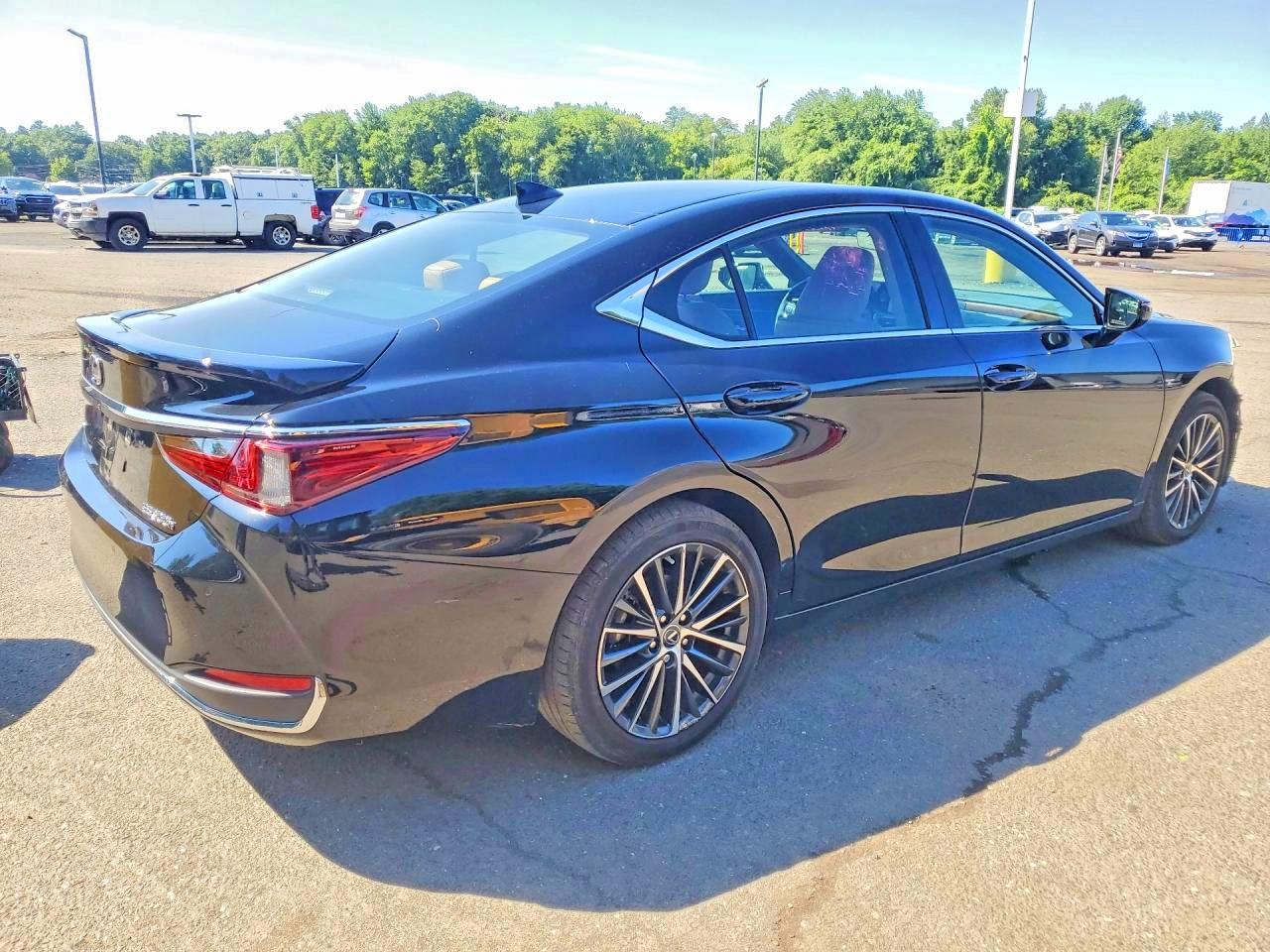 2024 LEXUS ES 300H BASE — снимка 3