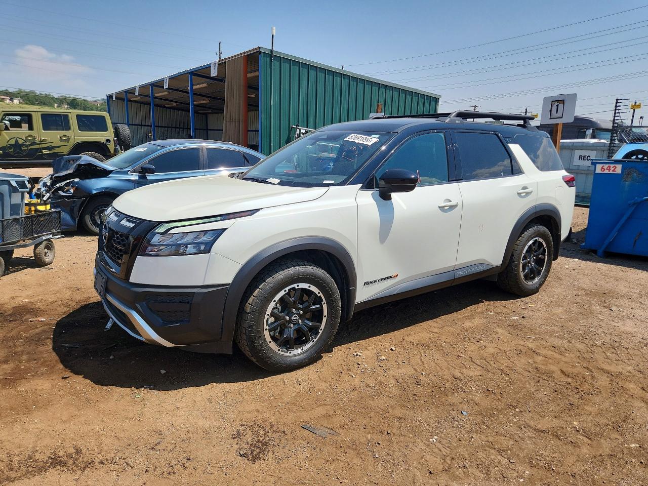 2023 NISSAN PATHFINDER SV