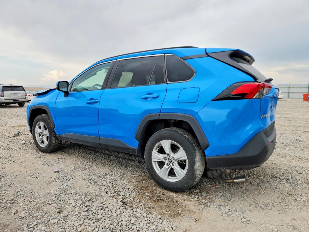 2021 TOYOTA RAV4 XLE — снимка 2