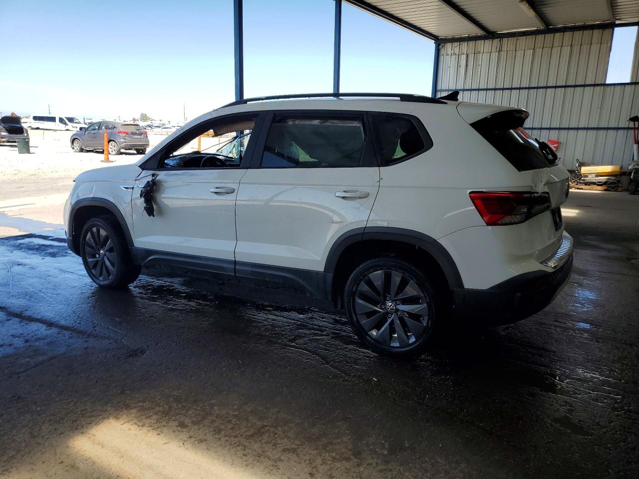 2022 VOLKSWAGEN TAOS S — снимка 2