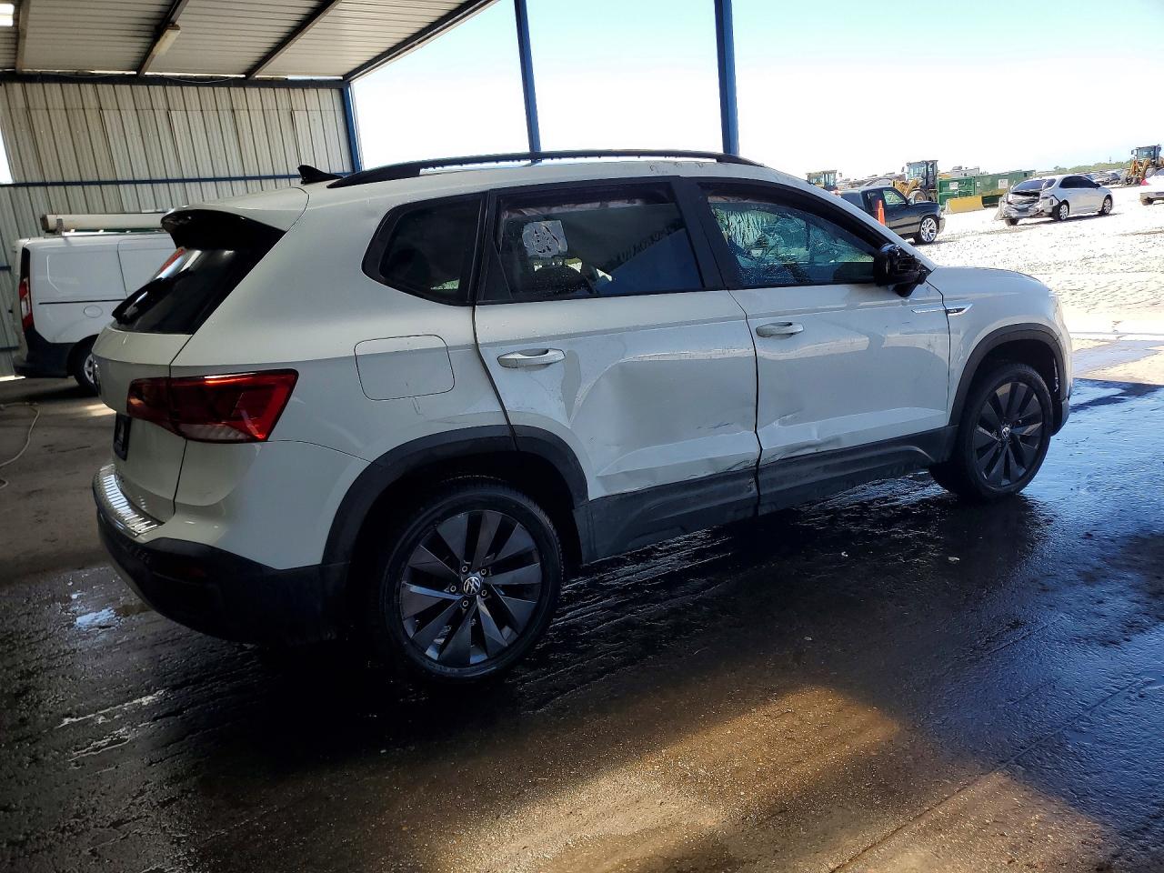 2022 VOLKSWAGEN TAOS S — снимка 3