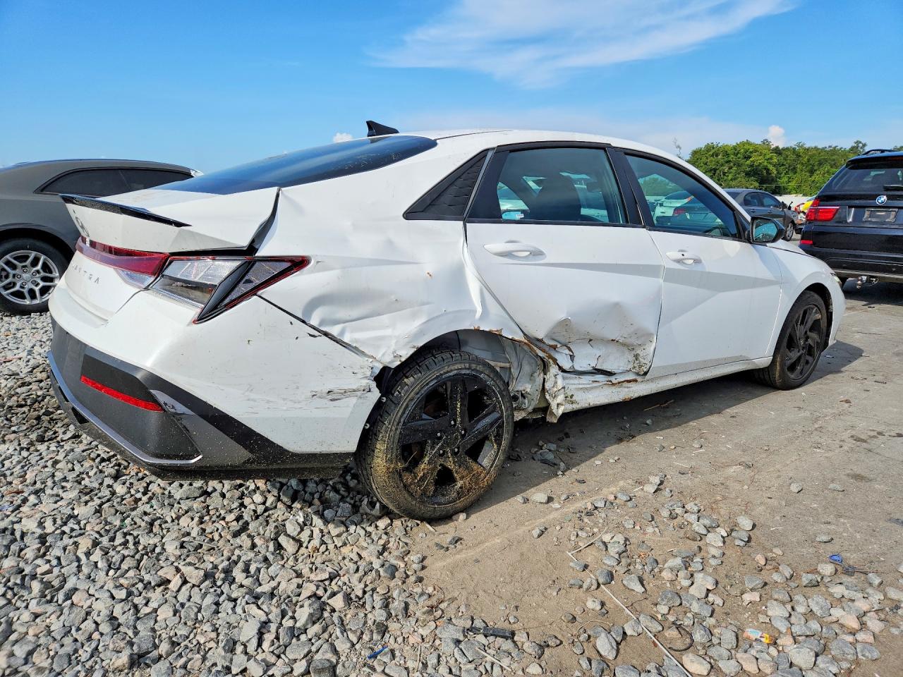2026 HYUNDAI ELANTRA SEL SPORT — снимка 3