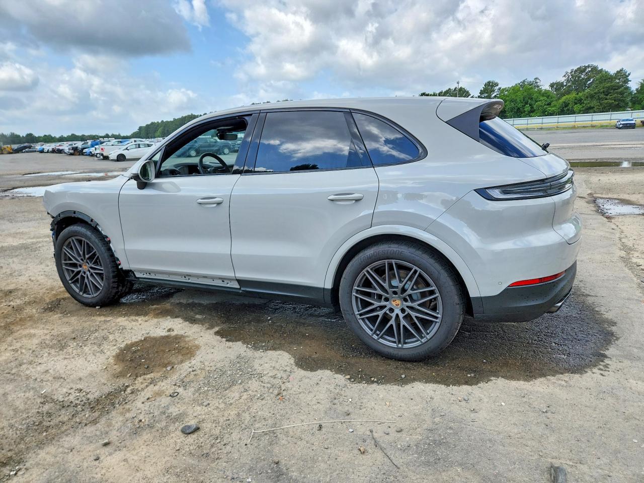 2025 PORSCHE CAYENNE — снимка 2