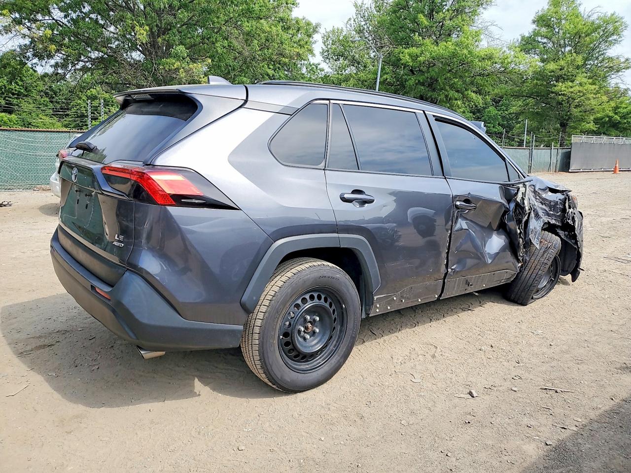 2021 TOYOTA RAV4 LE — снимка 3