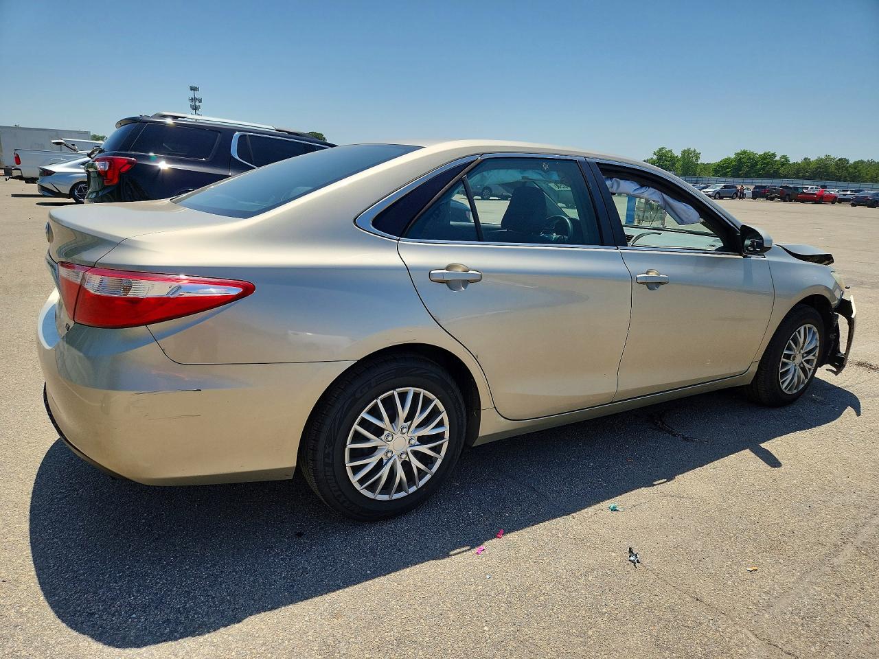 2015 TOYOTA CAMRY LE — снимка 3