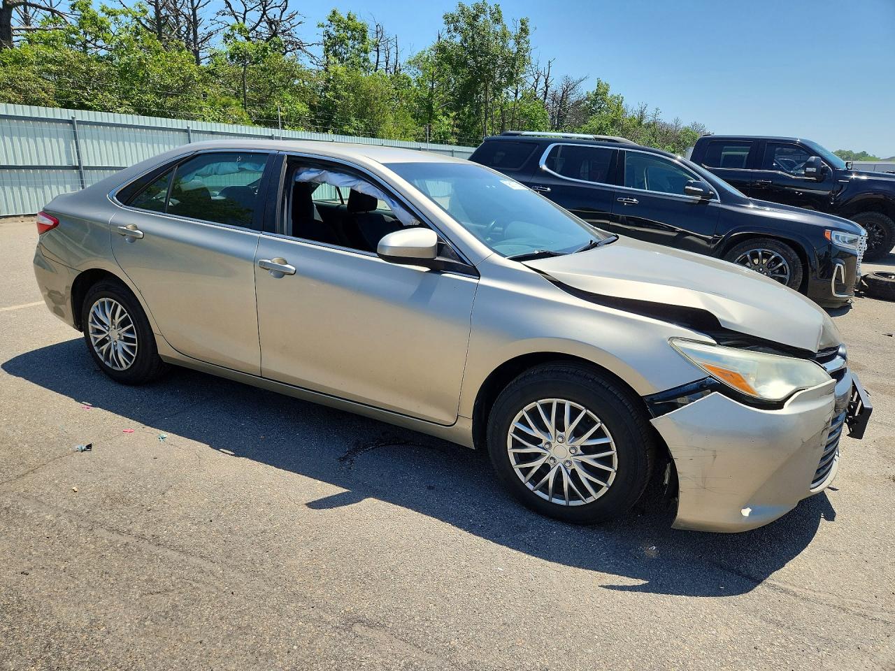 2015 TOYOTA CAMRY LE — снимка 4