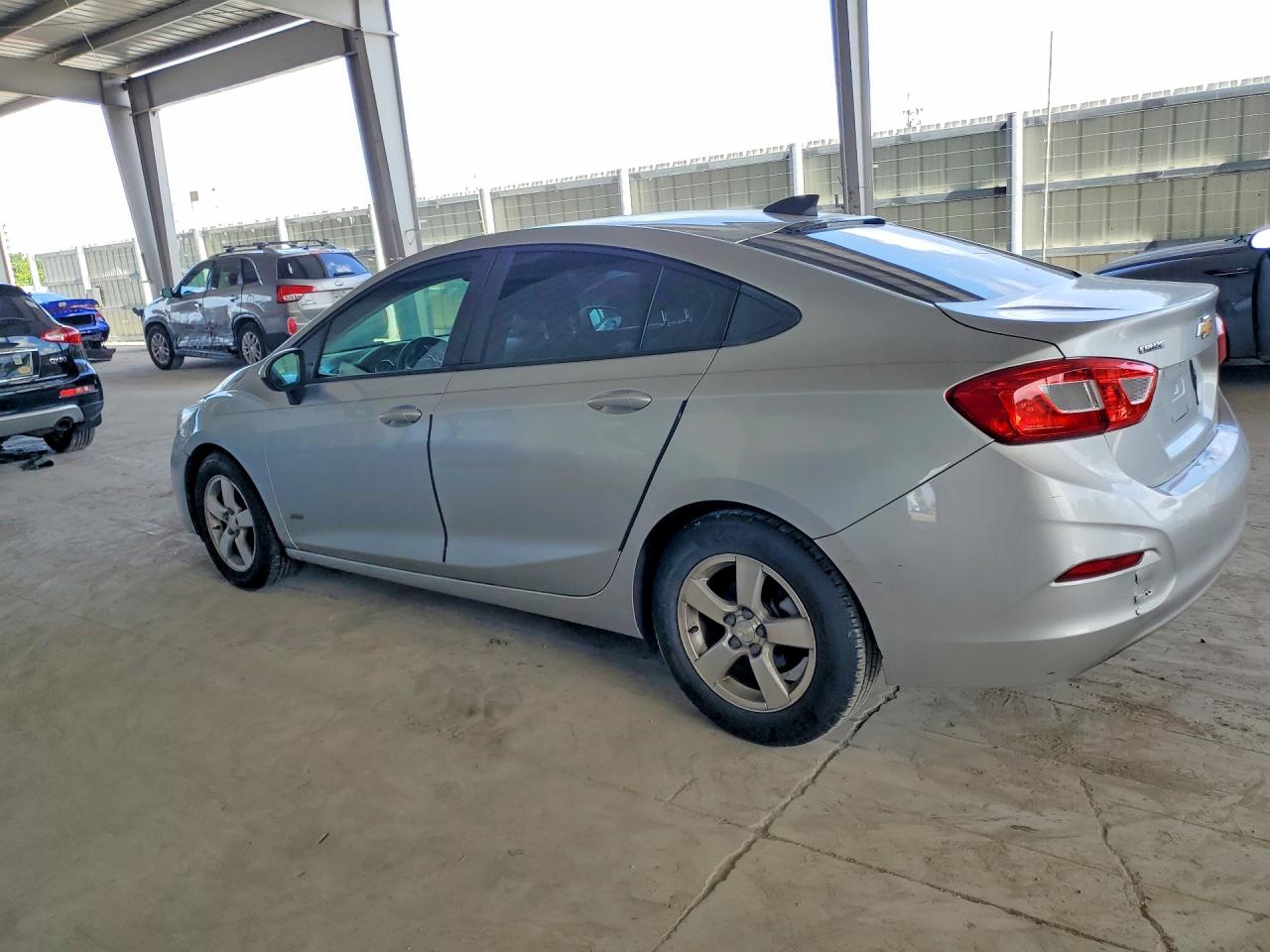 2017 CHEVROLET CRUZE LS — снимка 2
