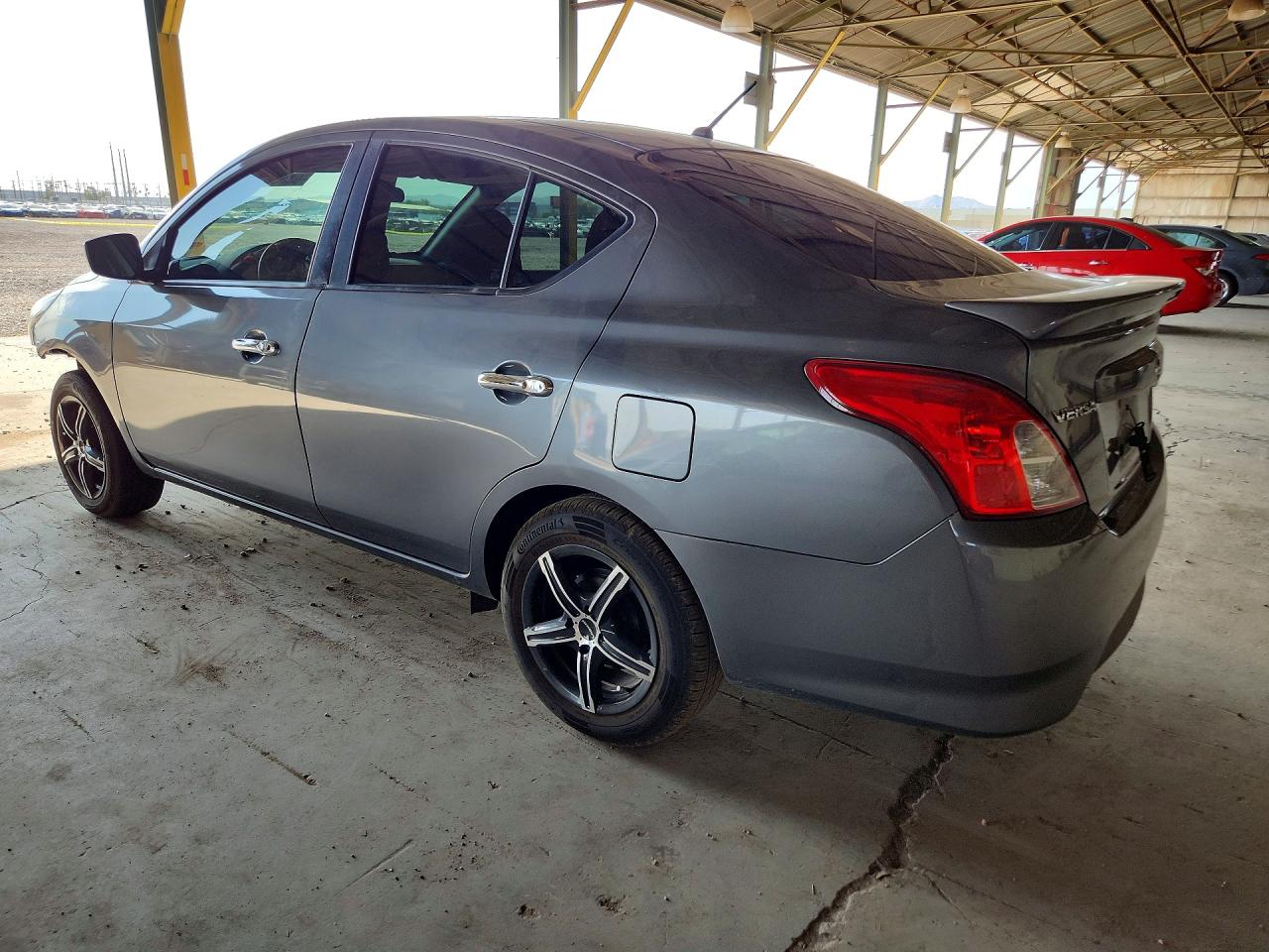 2018 NISSAN VERSA SV — снимка 2