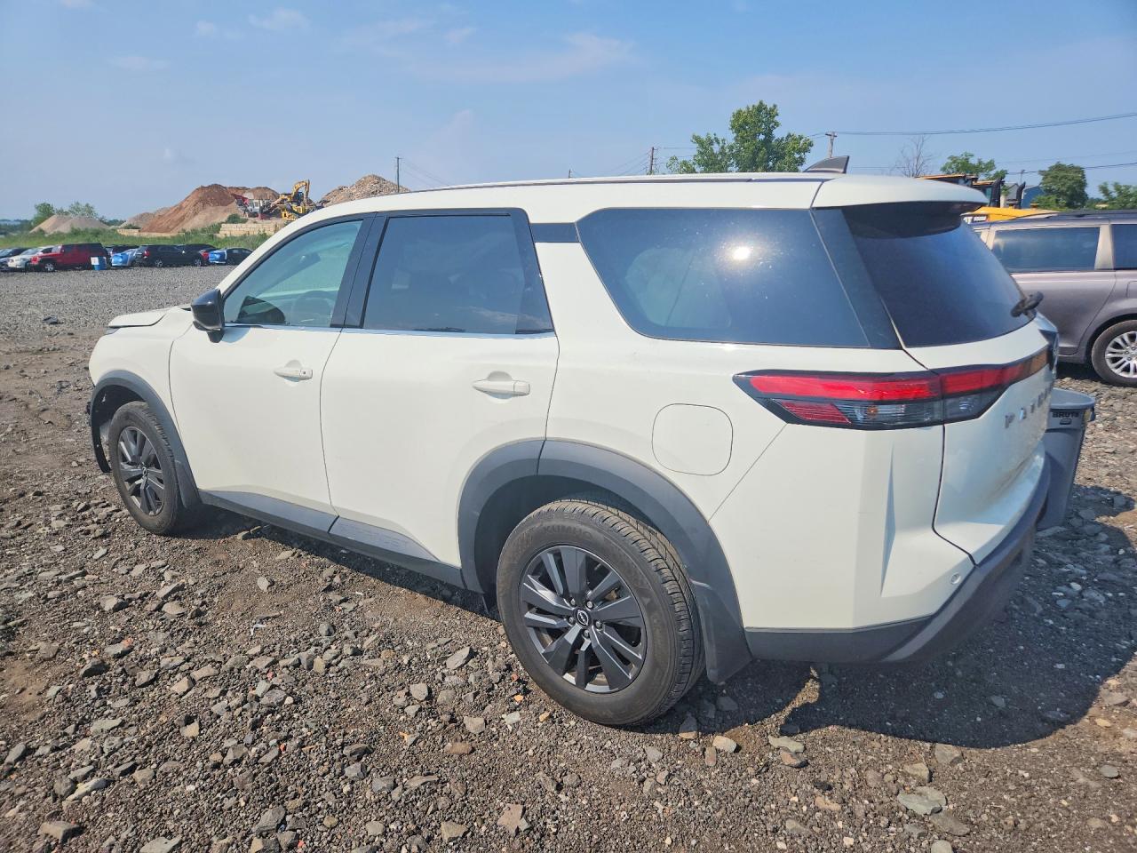 2024 NISSAN PATHFINDER S — снимка 2
