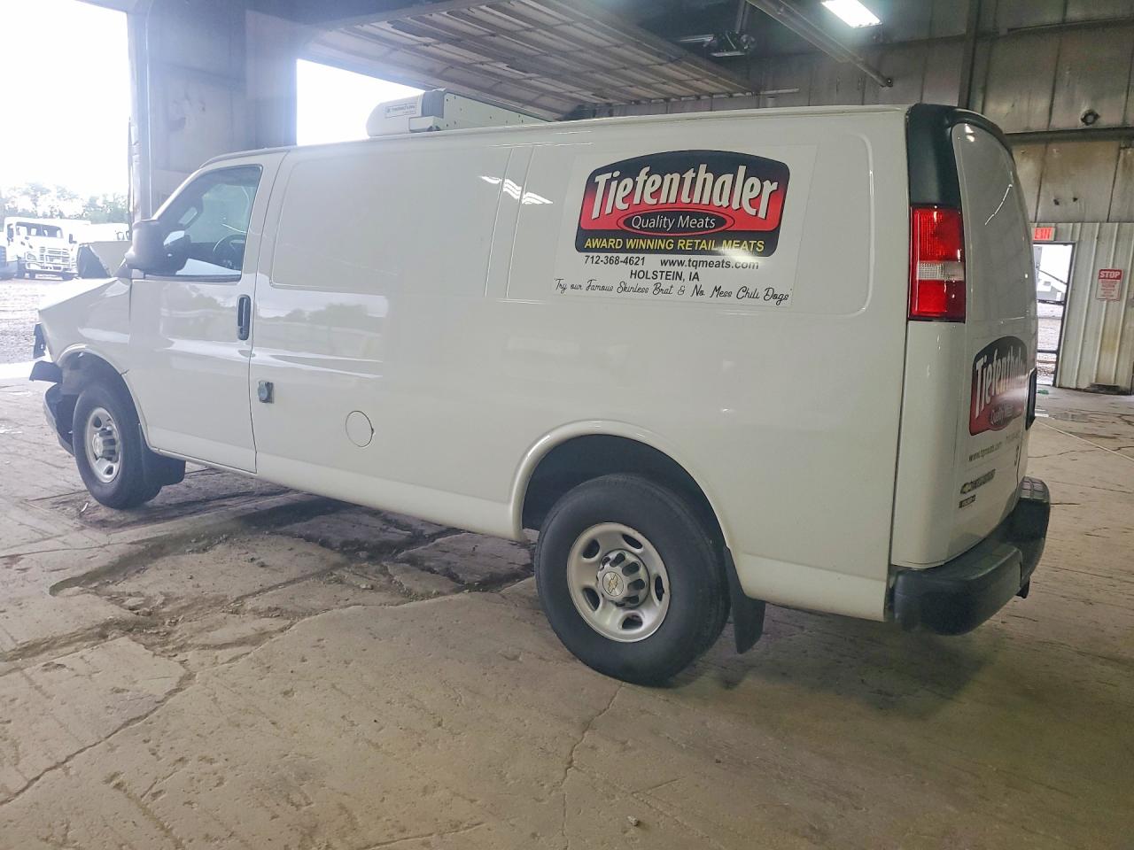 2022 CHEVROLET EXPRESS G3500 — снимка 2