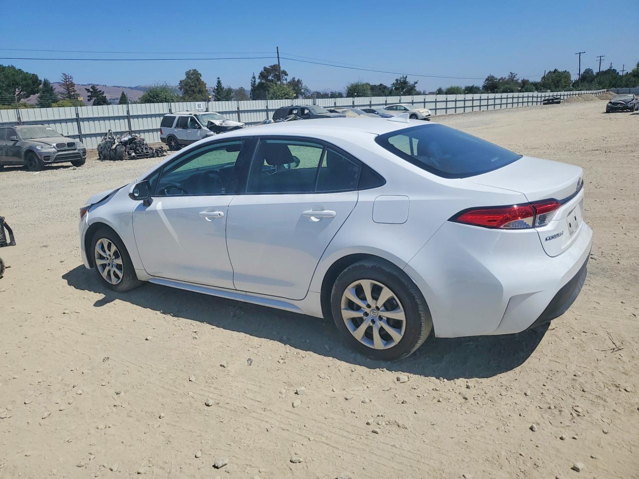 2025 TOYOTA COROLLA LE — снимка 2