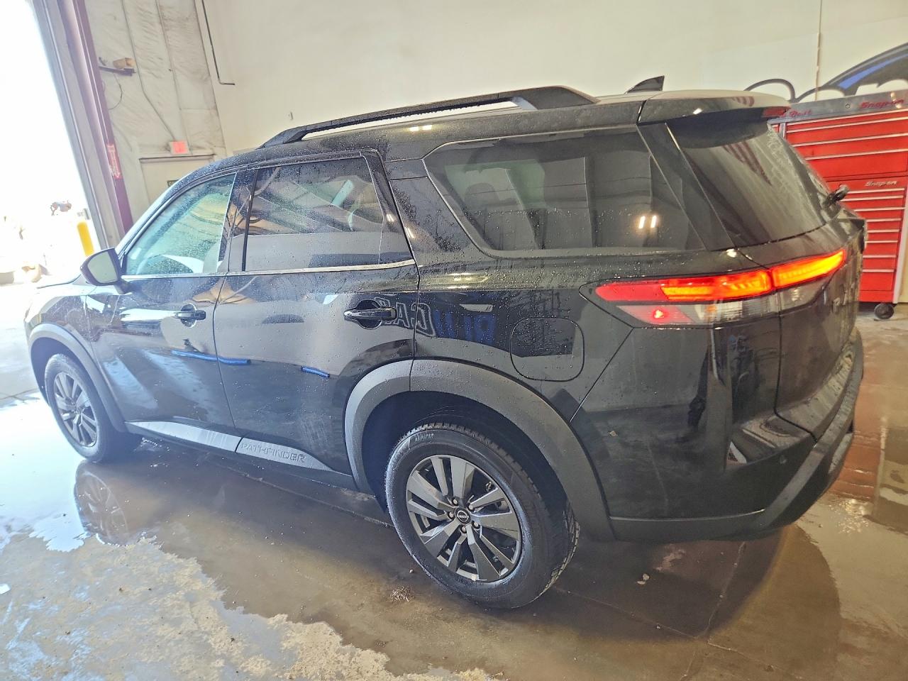 2026 NISSAN PATHFINDER SV — снимка 2