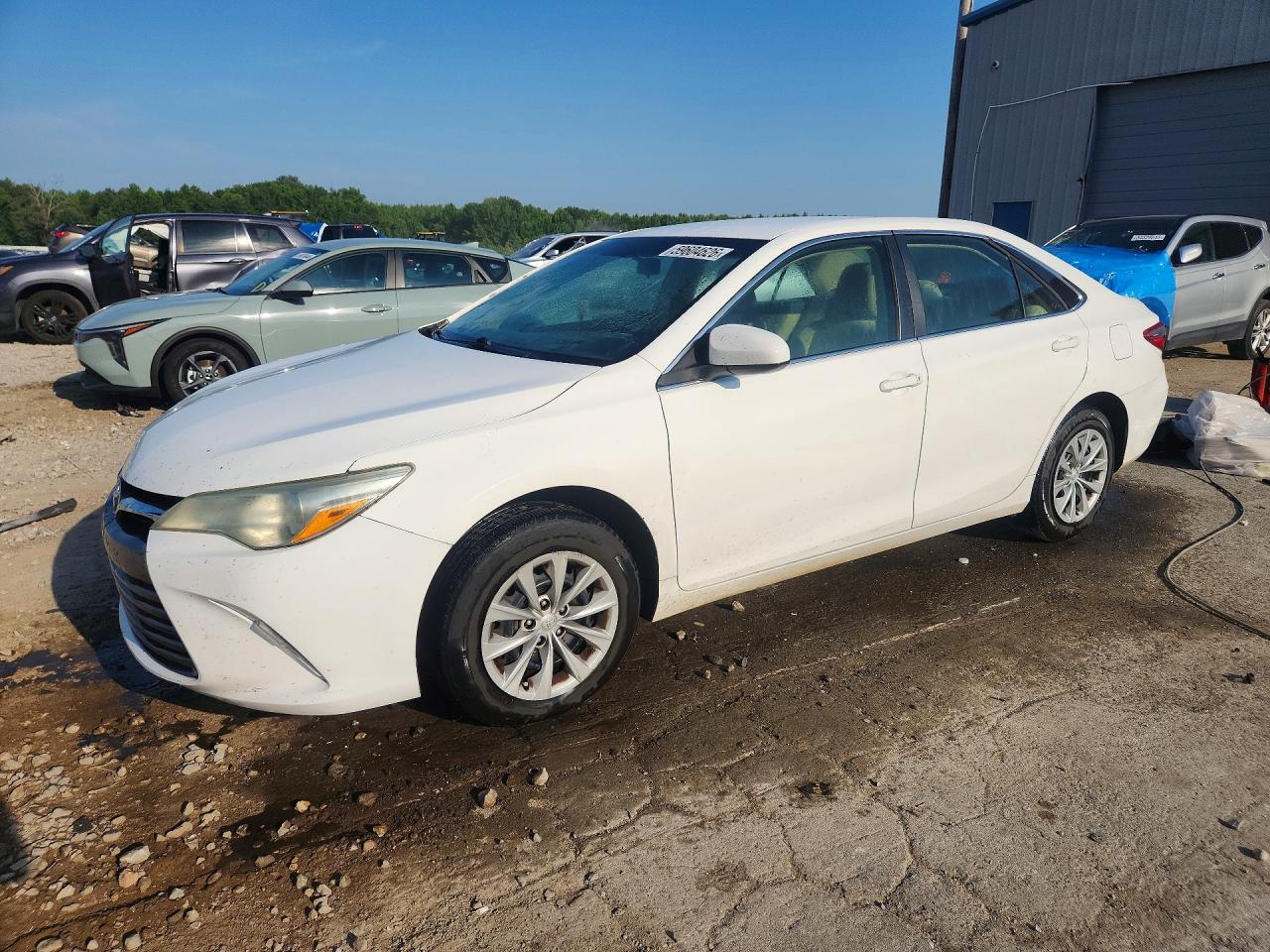 2015 TOYOTA CAMRY LE