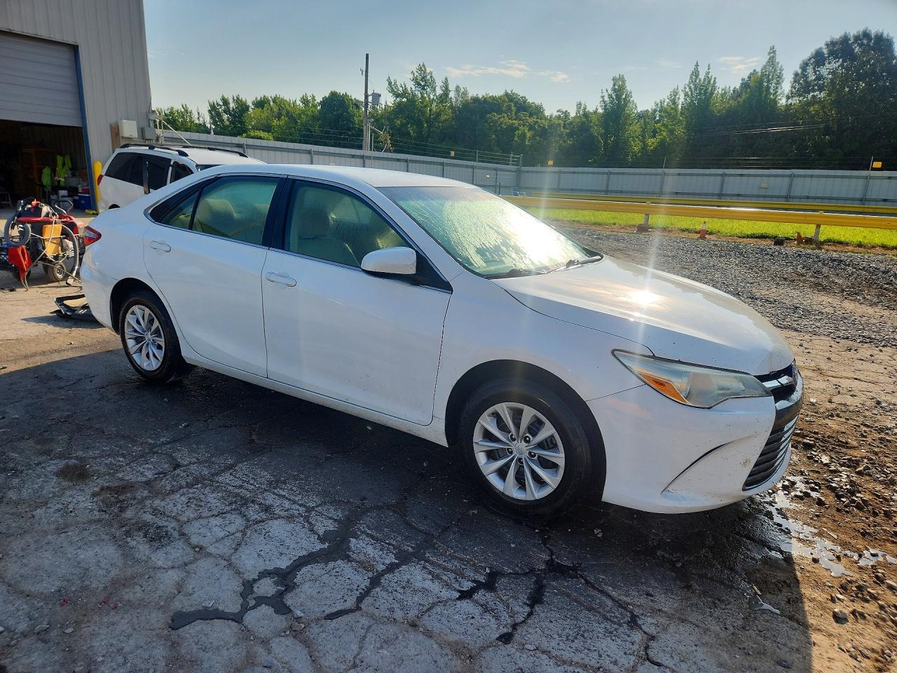 2015 TOYOTA CAMRY LE — снимка 4