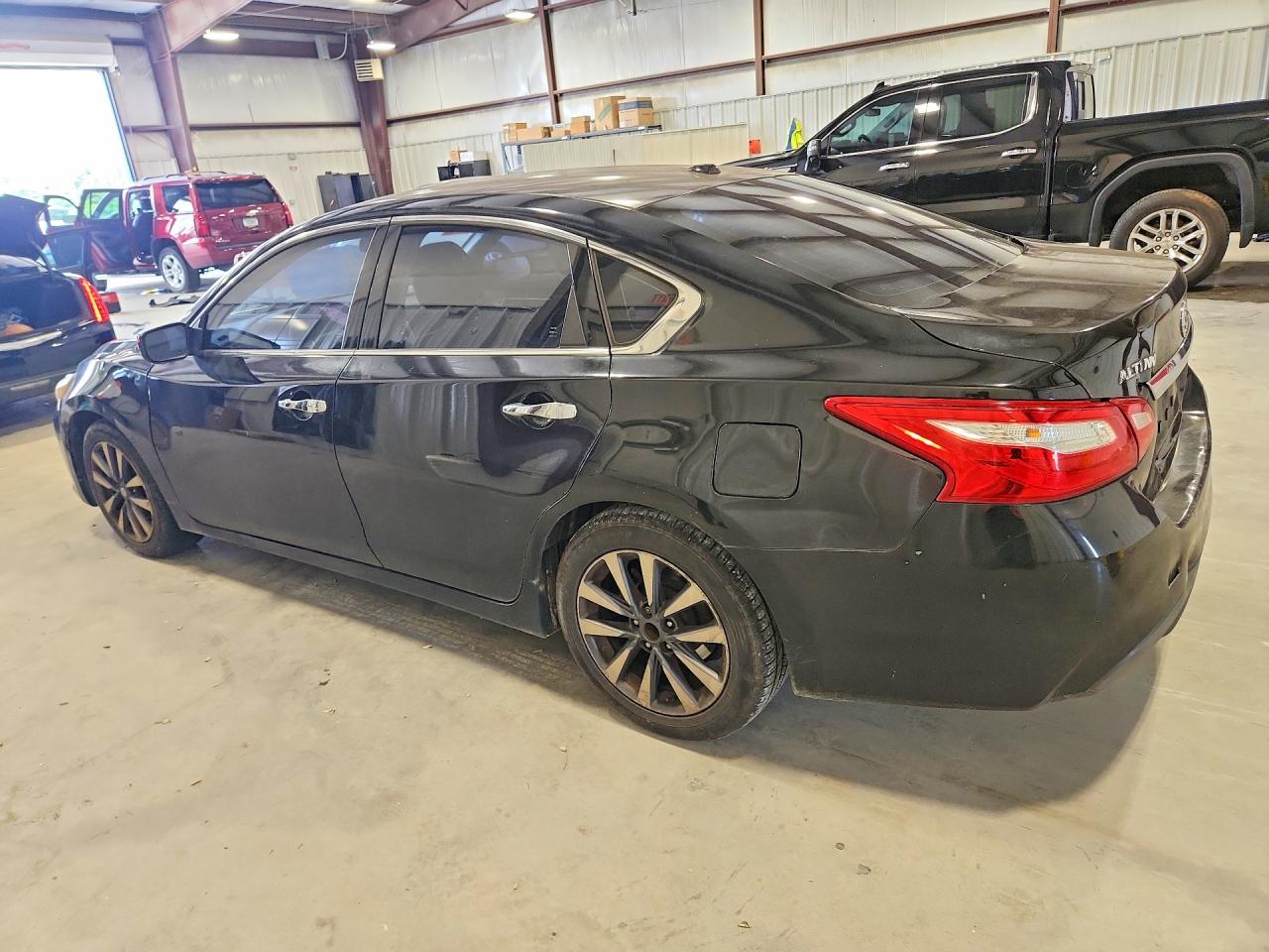 2017 NISSAN ALTIMA 2.5 SV — снимка 2