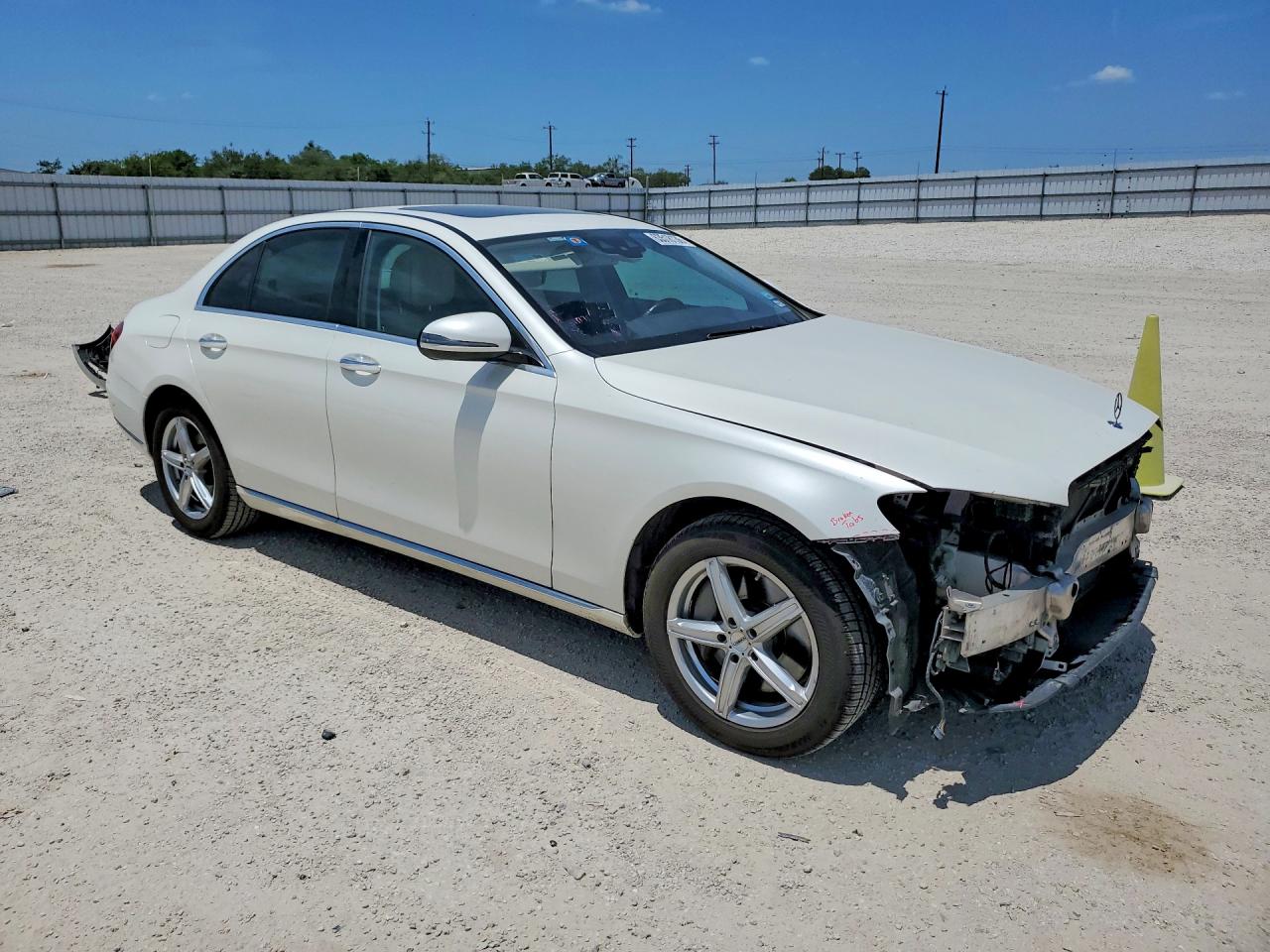 2017 MERCEDES-BENZ E 300 — снимка 4