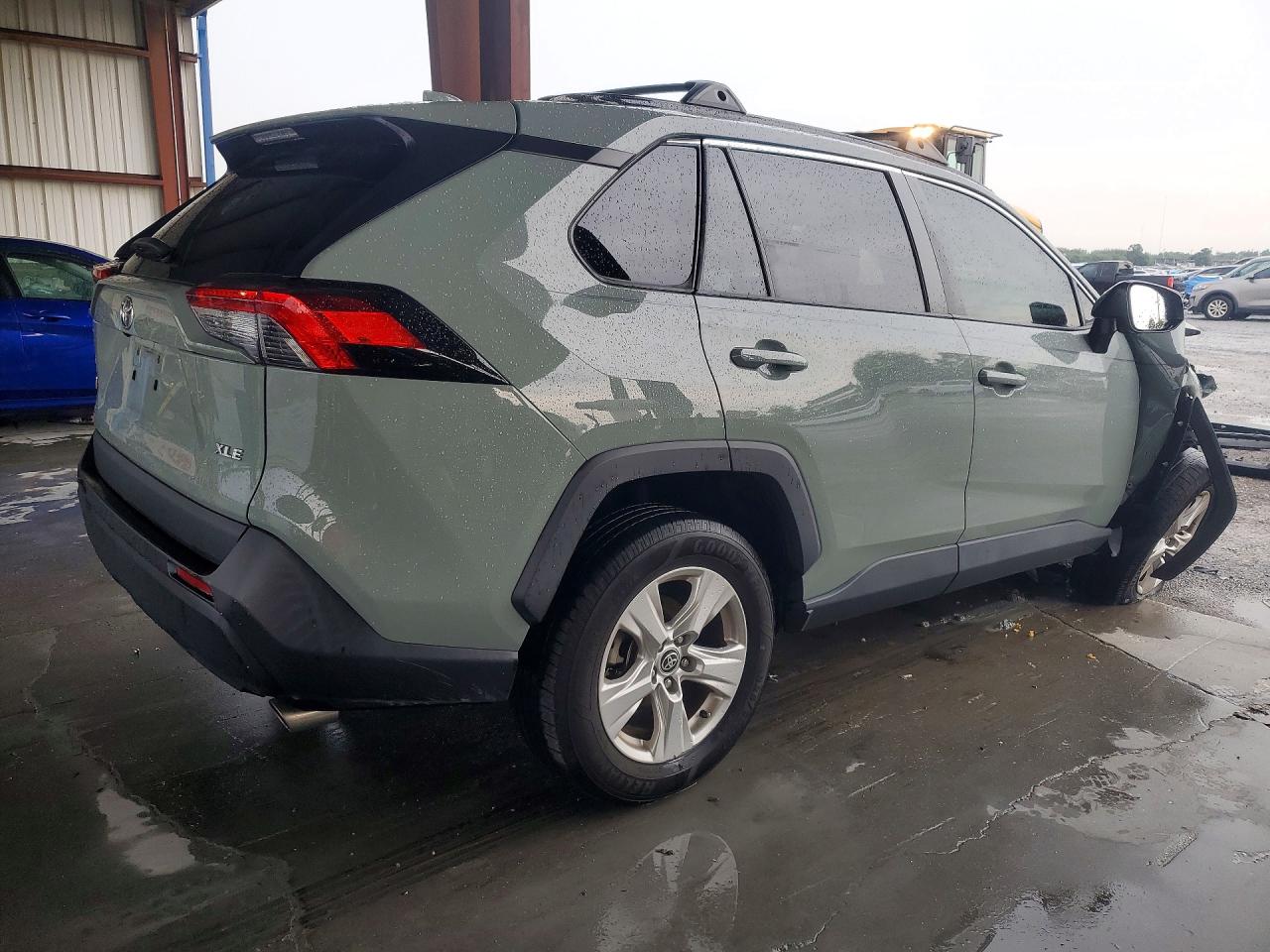 2021 TOYOTA RAV4 XLE — снимка 3
