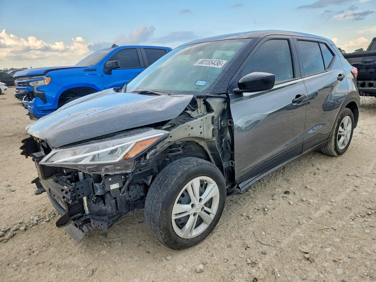 2024 NISSAN KICKS S