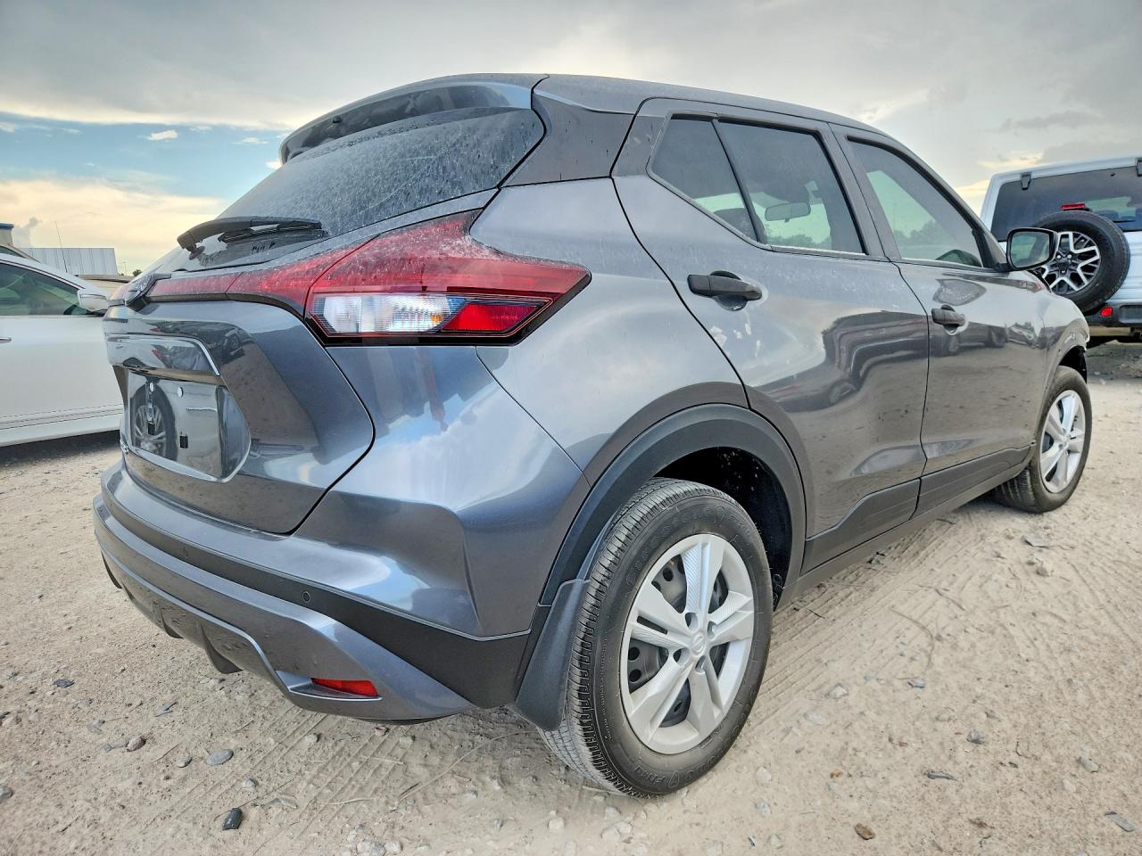 2024 NISSAN KICKS S — снимка 3