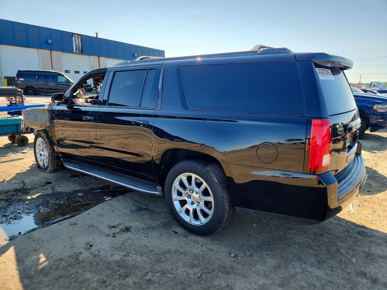 2015 GMC YUKON XL K1500 SLT — снимка 2