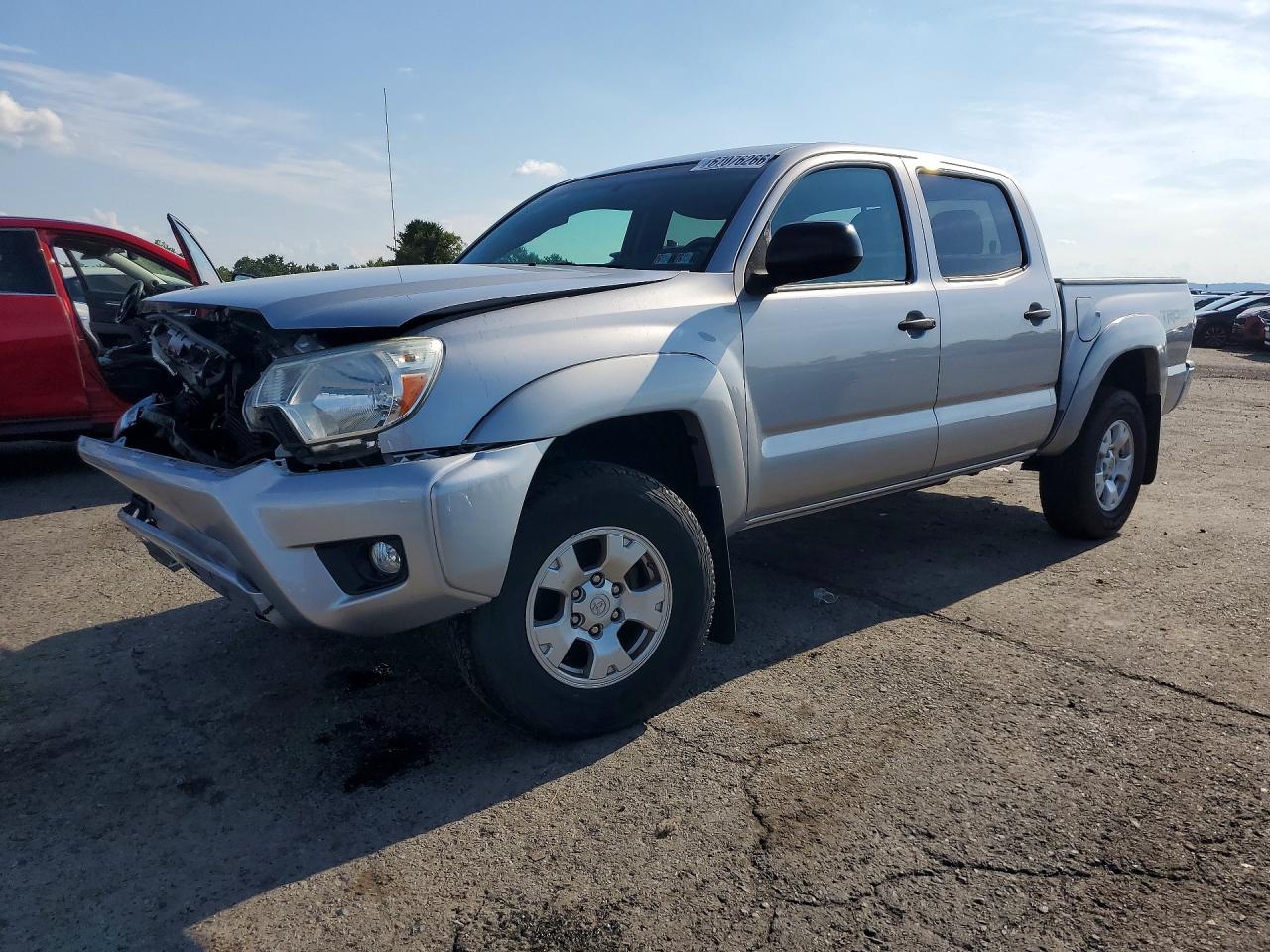 2015 TOYOTA TACOMA V6