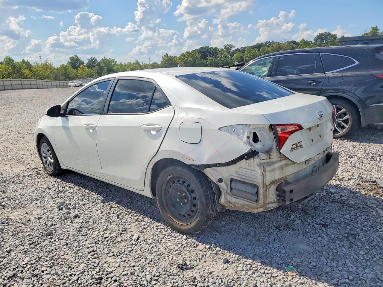 2017 TOYOTA COROLLA LE — снимка 2
