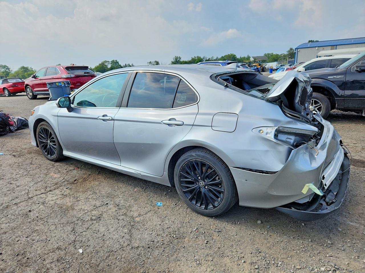 2019 TOYOTA CAMRY LE — снимка 2
