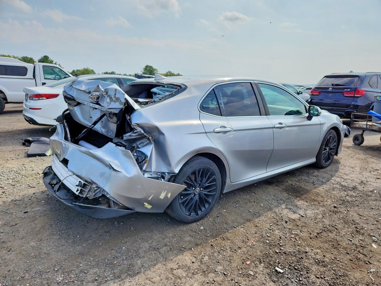2019 TOYOTA CAMRY LE — снимка 3