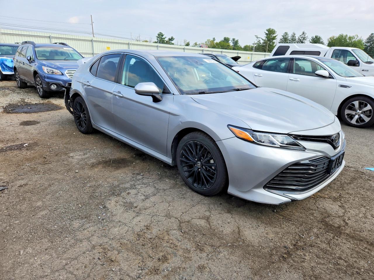 2019 TOYOTA CAMRY LE — снимка 4