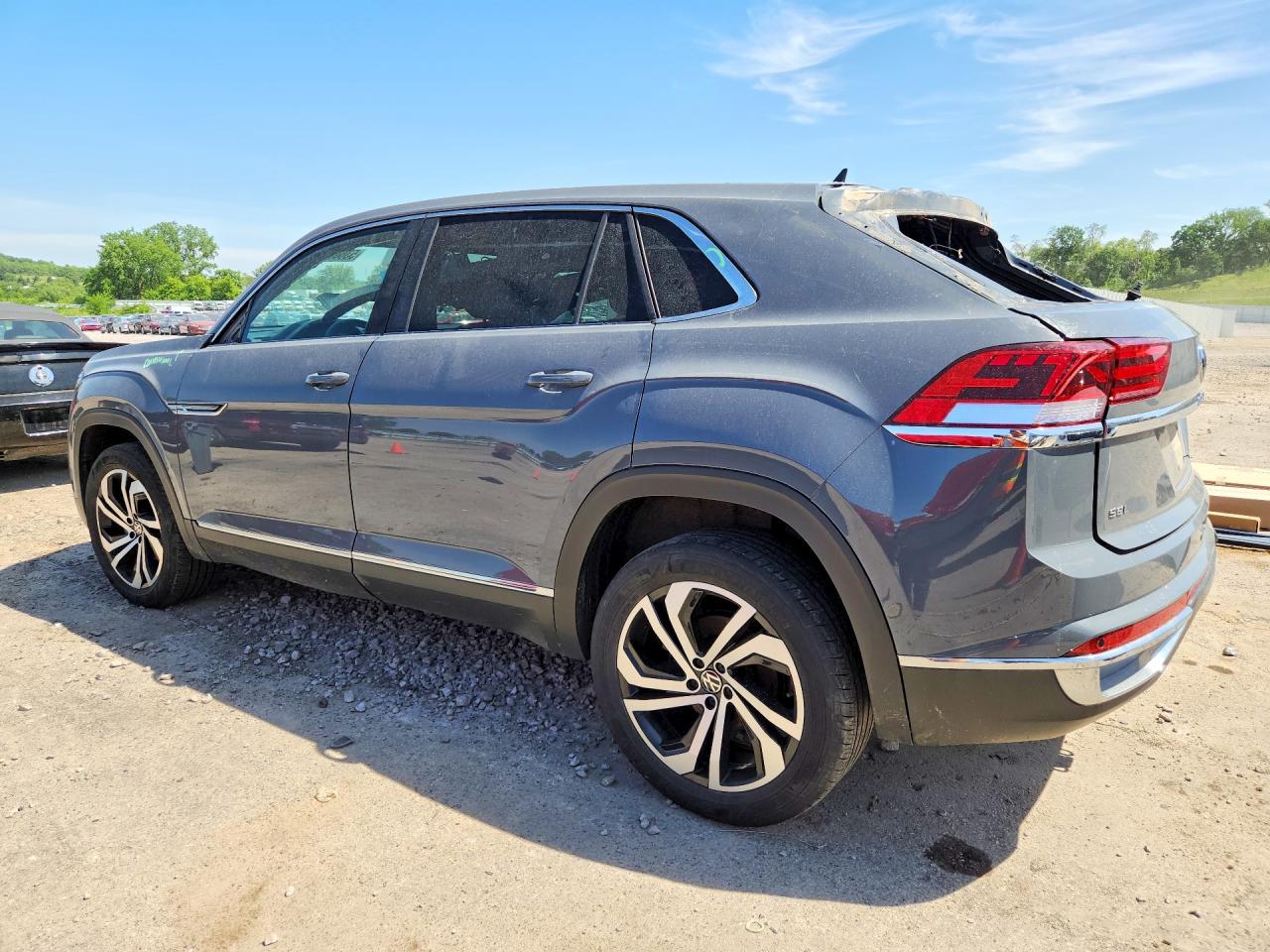 2022 VOLKSWAGEN ATLAS SEL — снимка 2