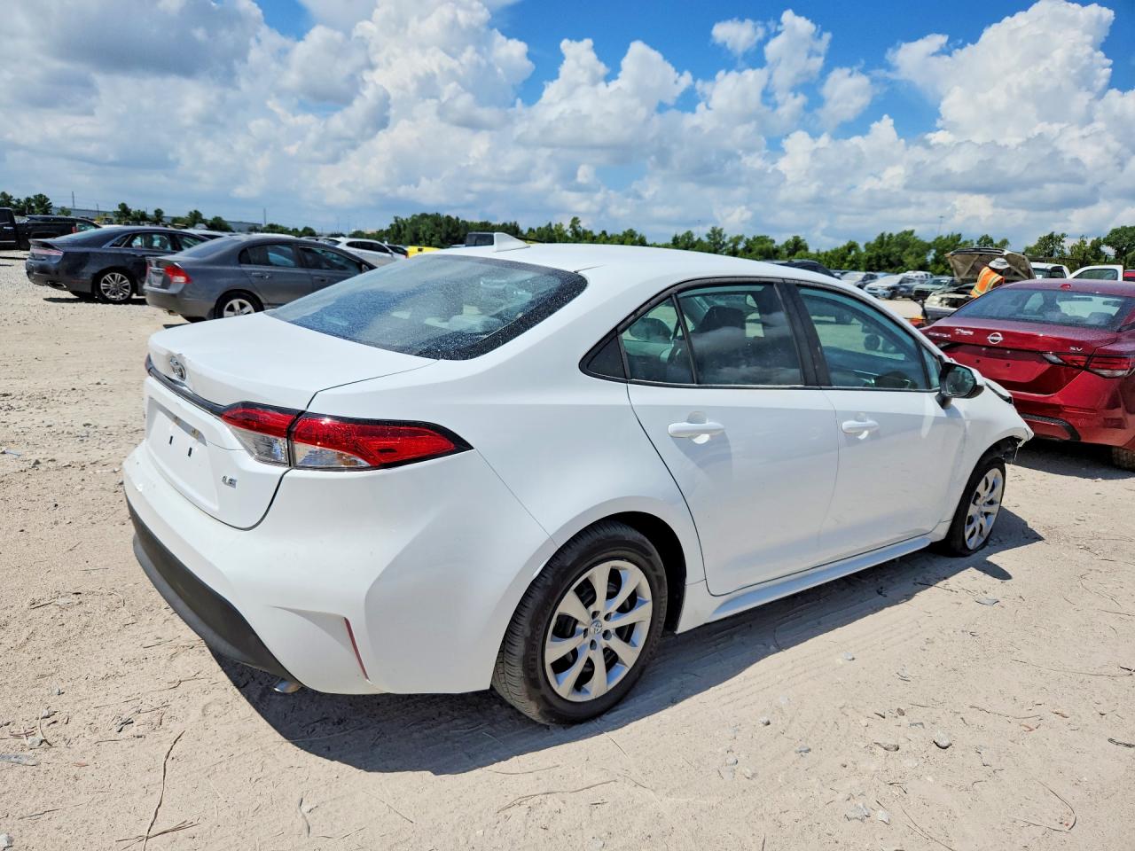 2026 TOYOTA COROLLA LE — снимка 3
